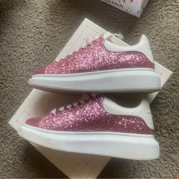 Alexander McQueen Oversized Sneaker in Glitter Pink - Picture 3 of 10
